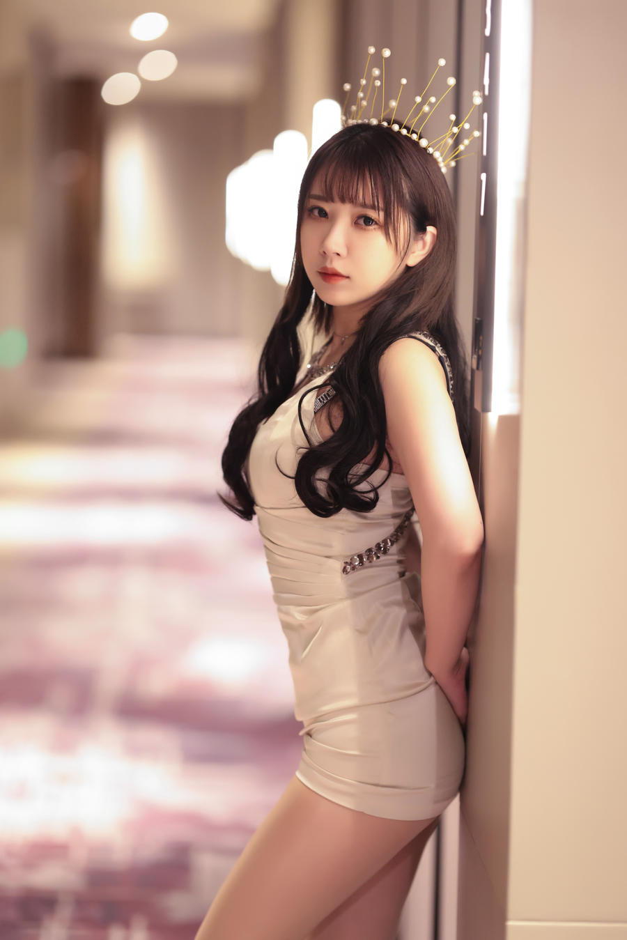 摄影小女巫露娜搞怪上线！《OL肉丝》独特视角勾魂上半身照大放异彩！-绅士乐园