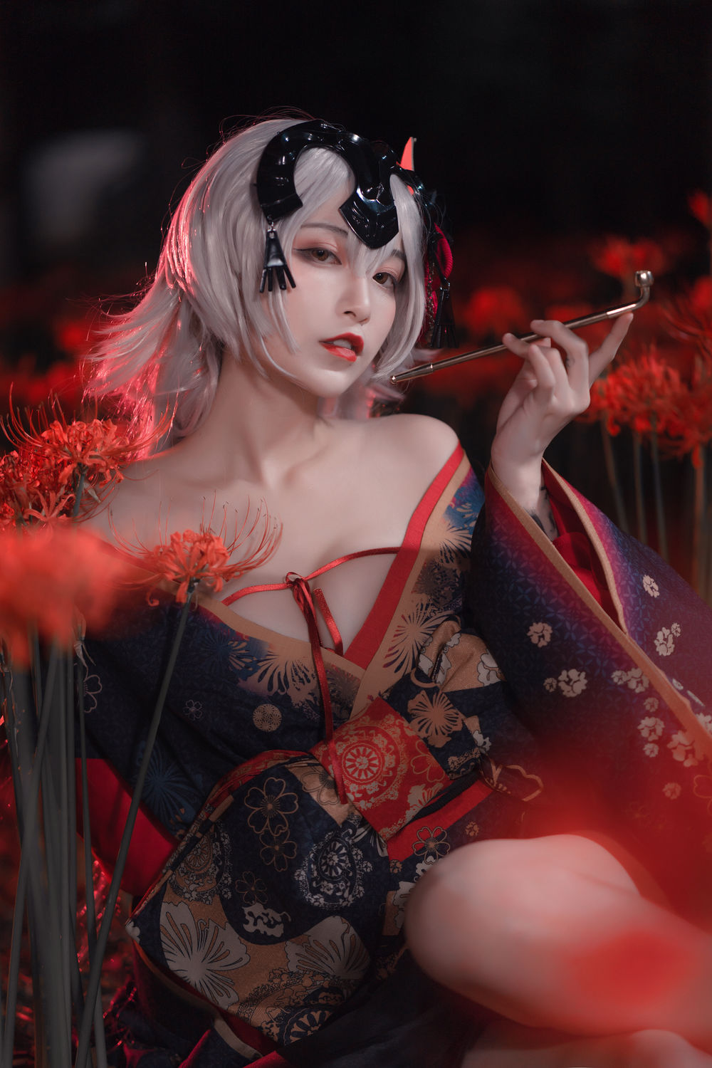 知名coser 铁板烧鬼舞W 演绎双马尾黑岩射手-绅士乐园