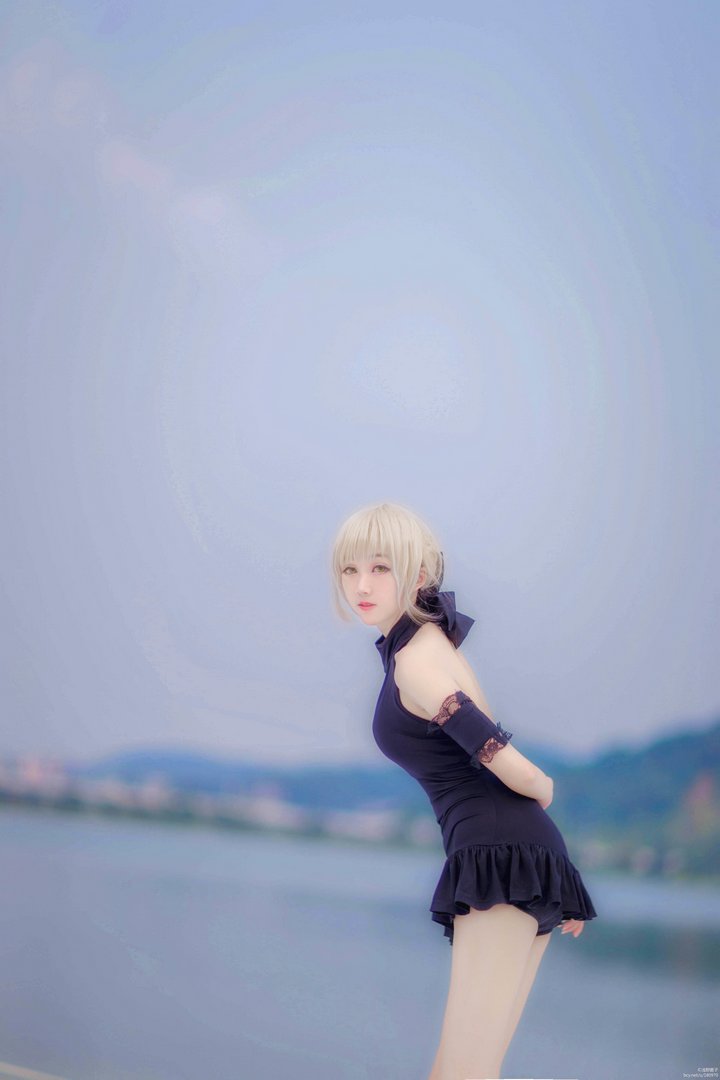 柒柒要乖哦全套cos图片合集 车内还是骑行都是绝美的样子-绅士乐园